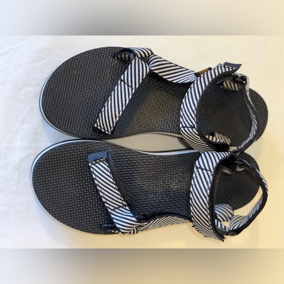 TEVA UNIVERSAL FLATFORM BLACK WHITE CANDY STRIPE PLATFORM SANDALS WOMENS SZ 8 - Picture 3 of 7
